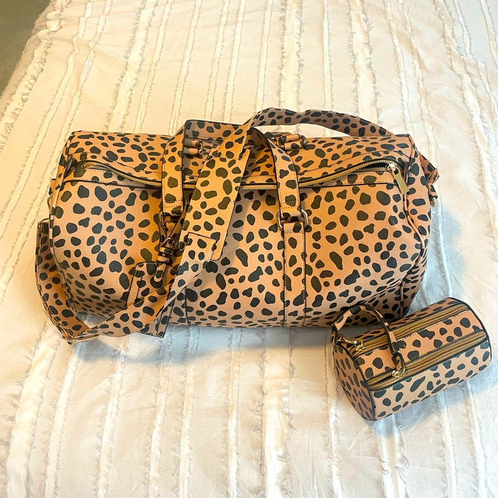 Travel tote